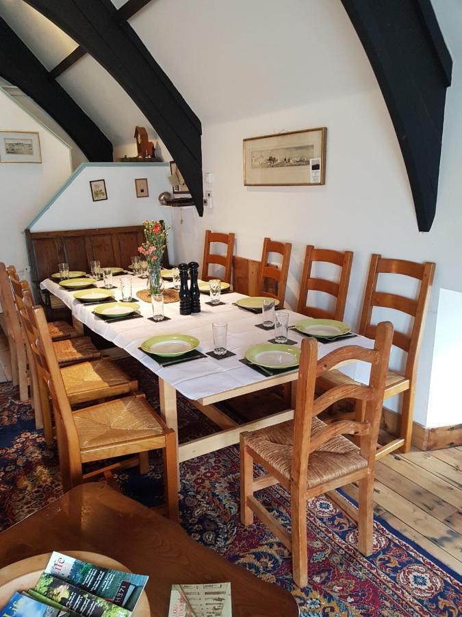 James John Hamilton House And Backpacker Hostel Fishguard Exteriör bild