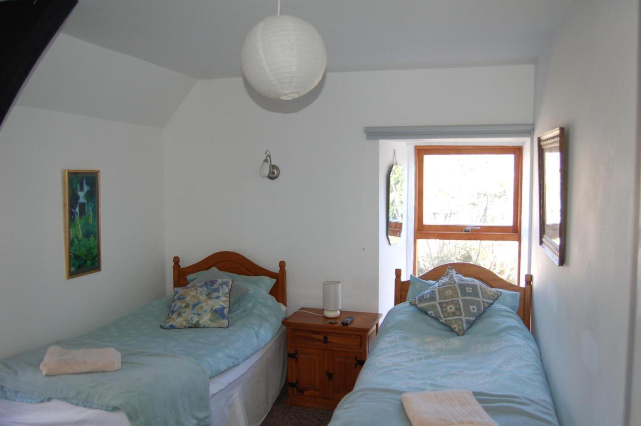 James John Hamilton House And Backpacker Hostel Fishguard Exteriör bild