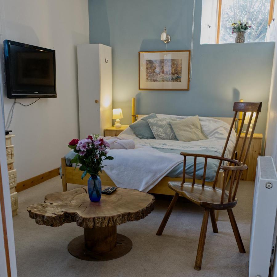 James John Hamilton House And Backpacker Hostel Fishguard Exteriör bild